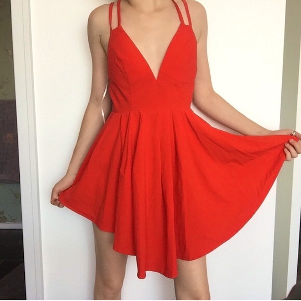 Tiger Mist ♥️ Deep V Red Mini Dress